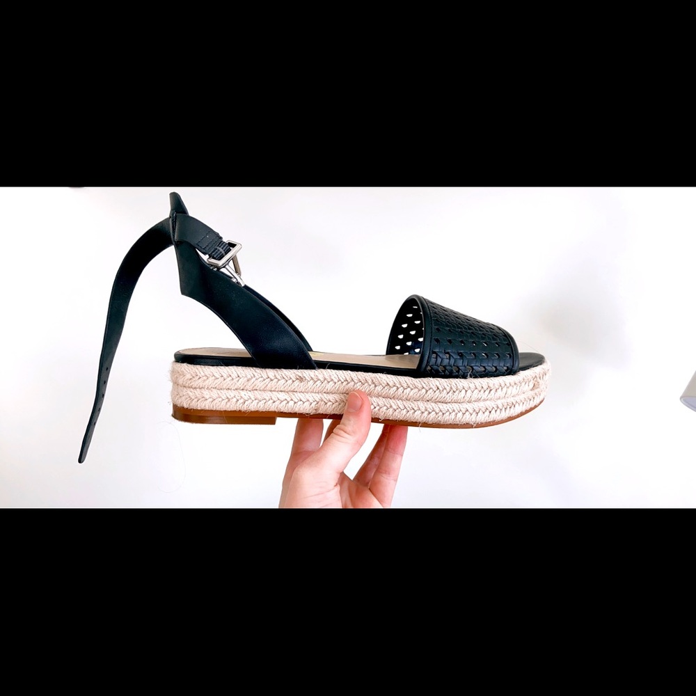 Vince Camuto Sandels